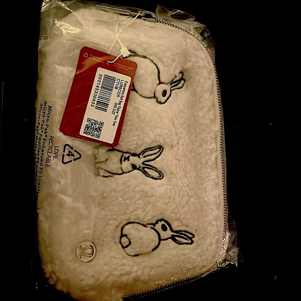 NWT LULULEMON Lunar new year everywhere belt bag fleece bunny rabbit print
